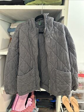 Wild Fable women’s Quilted Gray Zip-Up Jacket Size Large
